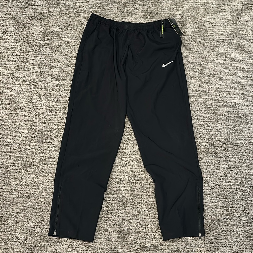 NIKE NEW WITH TAGS Joggers XL